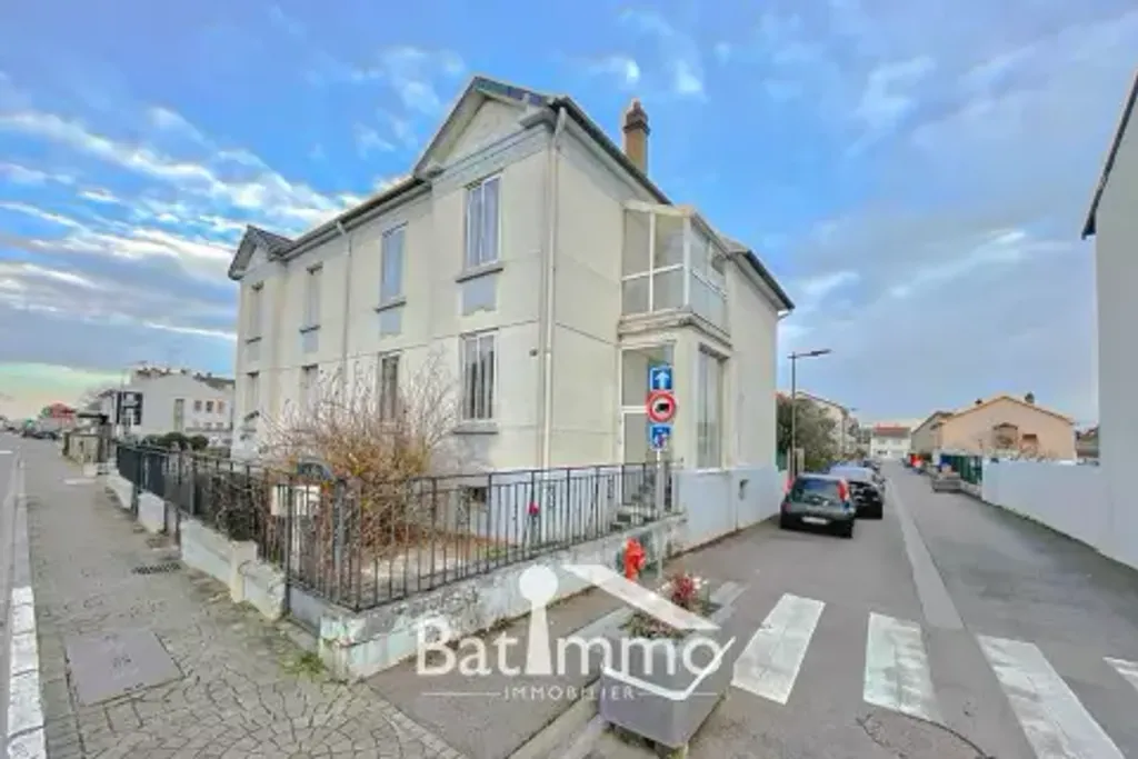 Achat maison à vendre 3 chambres 130 m² - Talange