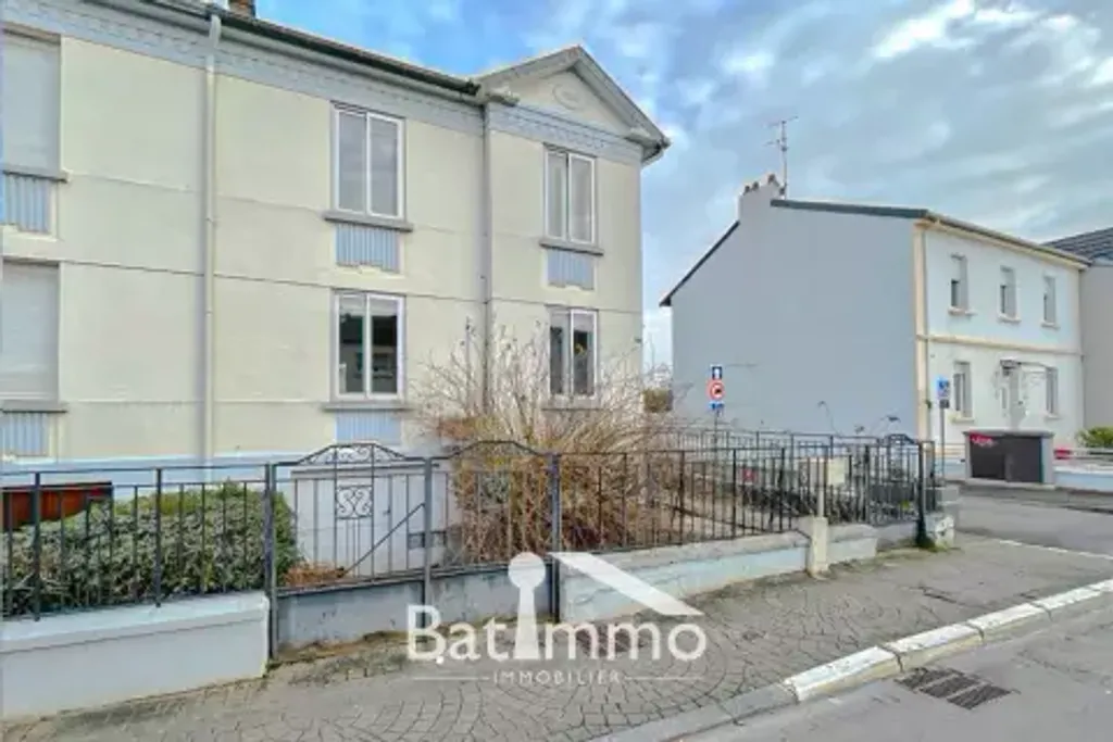 Achat maison à vendre 3 chambres 130 m² - Talange