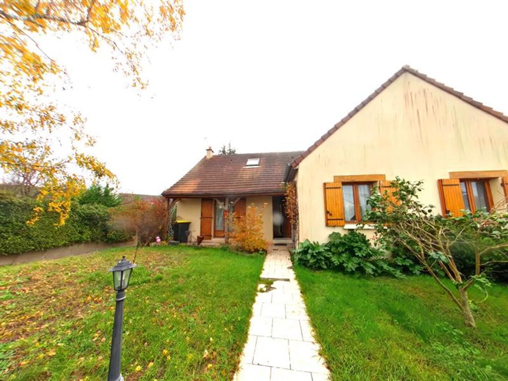 Achat maison à vendre 4 chambres 130 m² - Artannes-sur-Indre