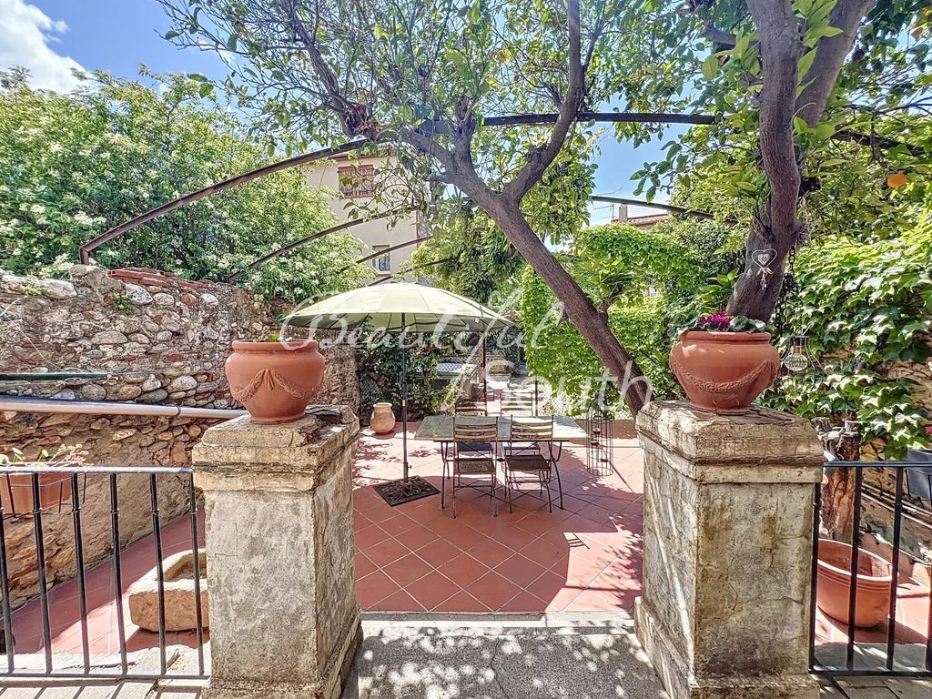 Achat maison à vendre 3 chambres 187 m² - Perpignan