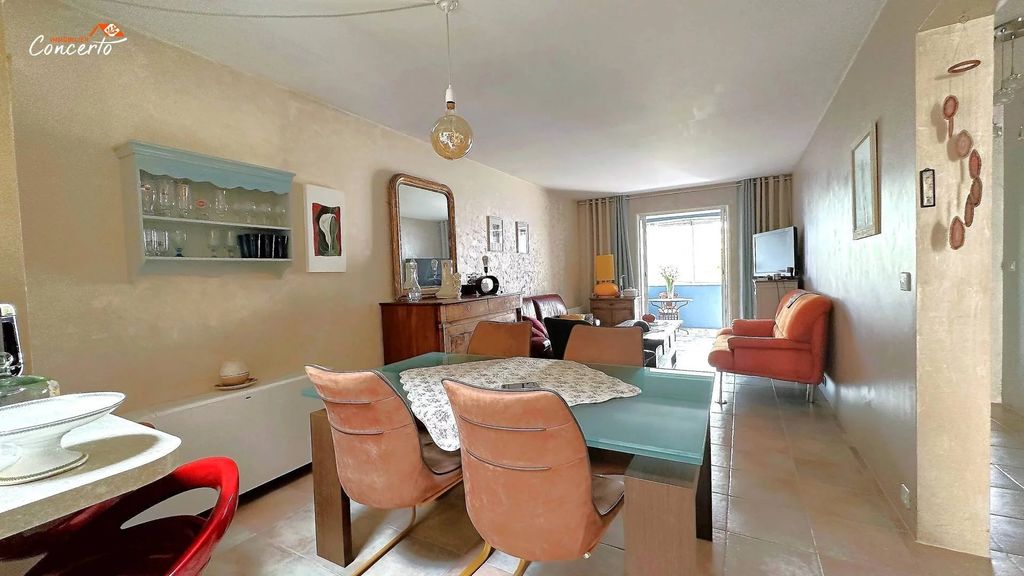 Achat maison à vendre 3 chambres 105 m² - Roquebrune-sur-Argens