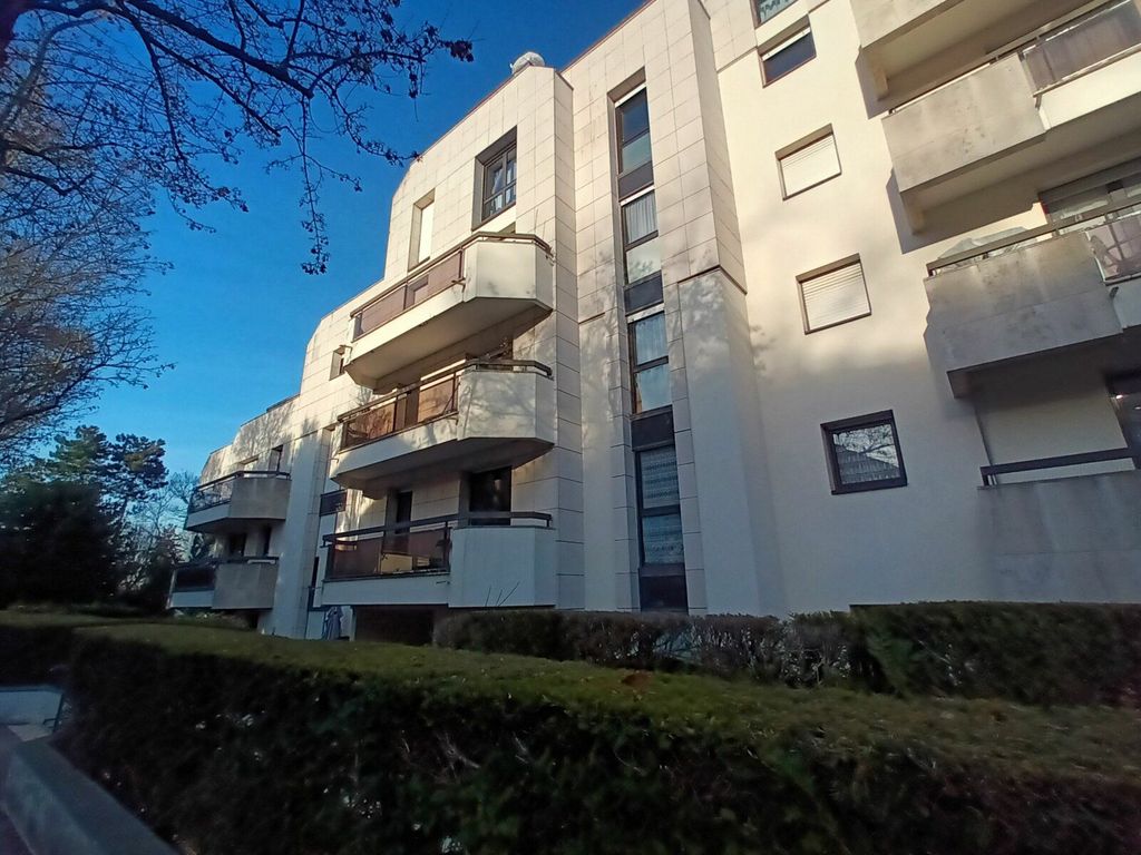 Achat appartement à vendre 4 pièces 84 m² - Châtillon