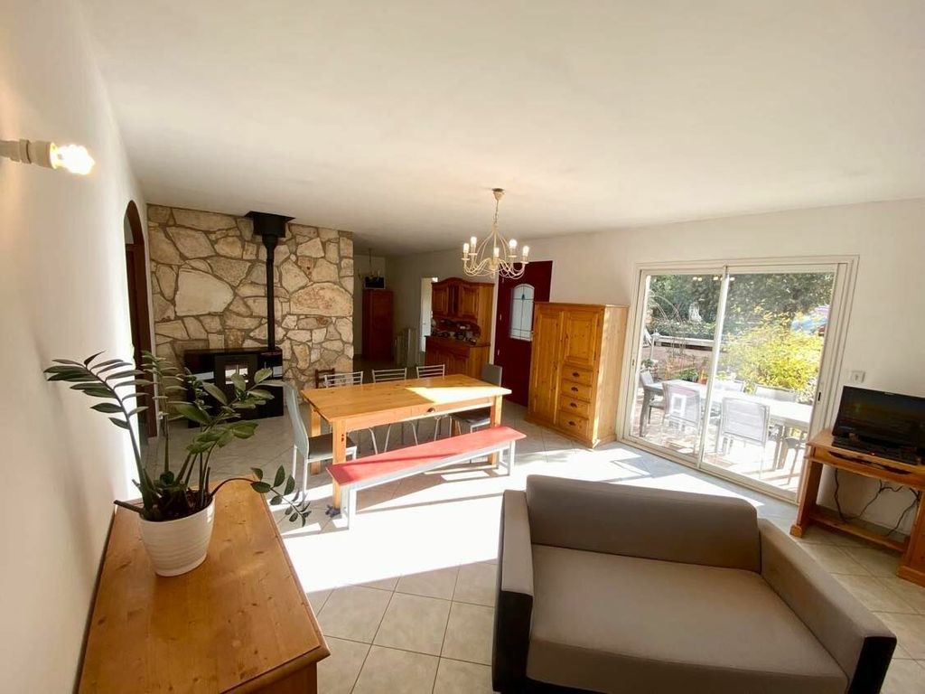 Achat maison à vendre 2 chambres 80 m² - Orgnac-l'Aven