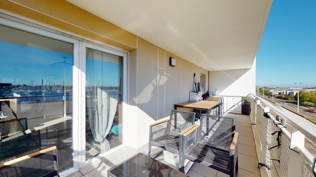 Achat appartement à vendre 3 pièces 67 m² - Vaulx-en-Velin