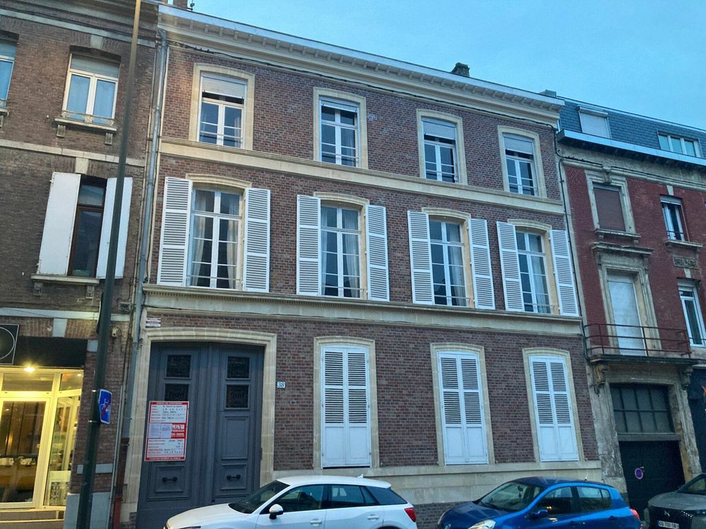 Achat maison à vendre 5 chambres 450 m² - Amiens