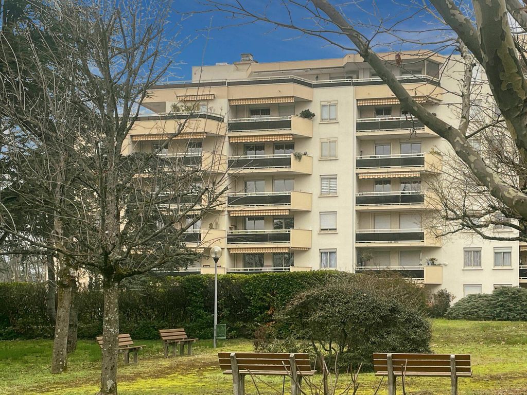 Achat appartement à vendre 4 pièces 99 m² - Caluire-et-Cuire