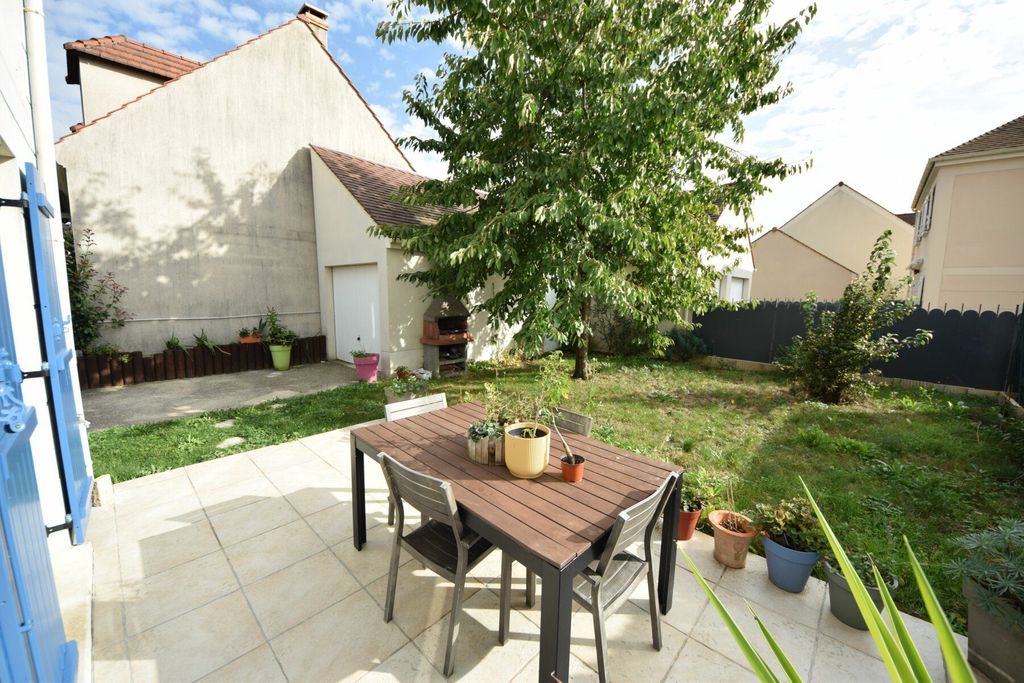 Achat maison à vendre 3 chambres 80 m² - Saint-Pierre-du-Perray