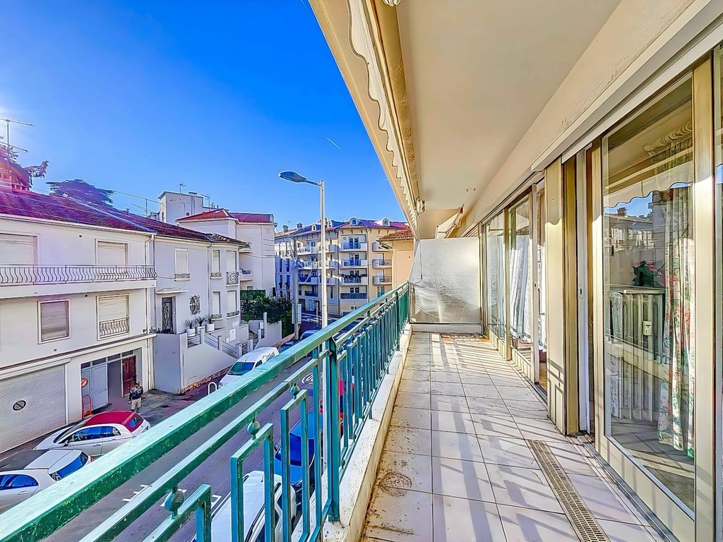 Achat appartement à vendre 3 pièces 64 m² - Cannes