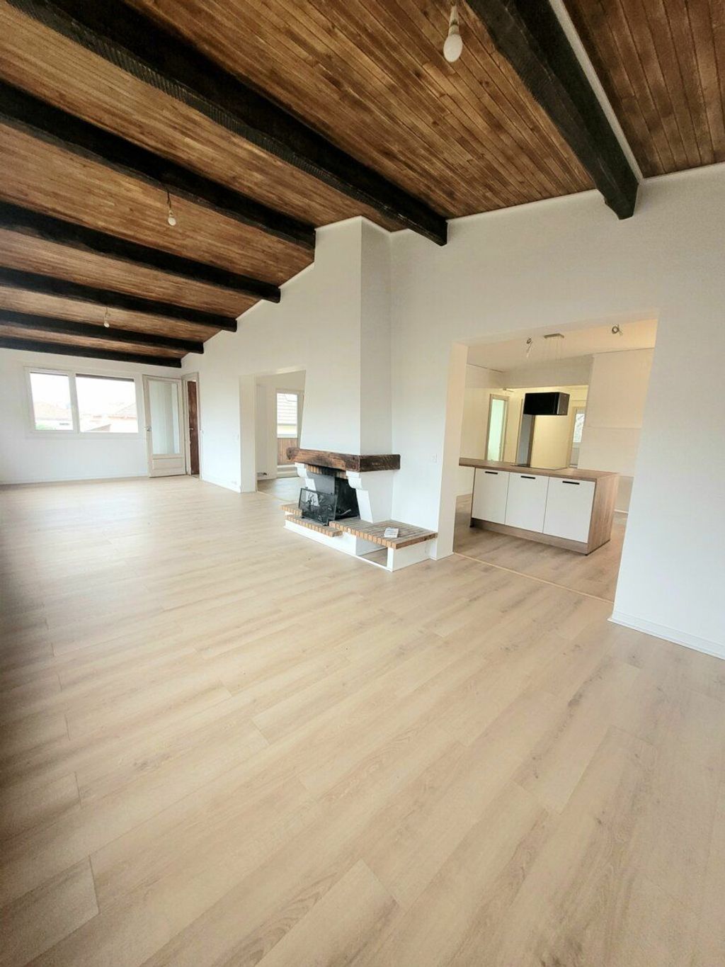 Achat appartement à vendre 4 pièces 155 m² - Saint-Genis-Pouilly