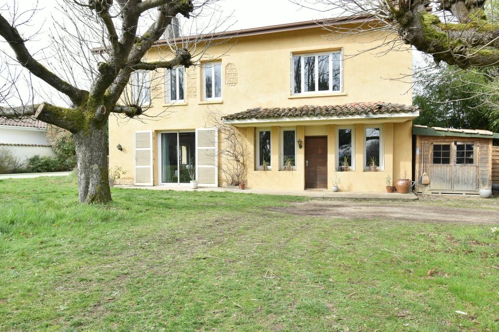 Achat maison à vendre 5 chambres 204 m² - Bressolles