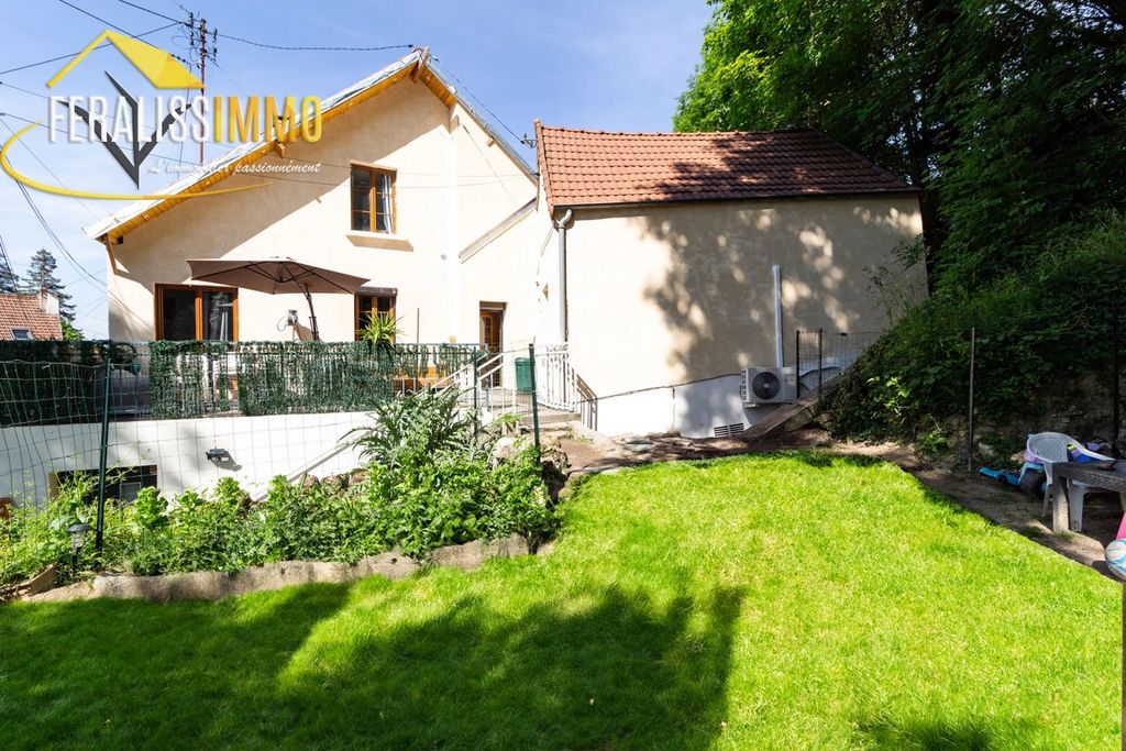 Achat maison à vendre 4 chambres 98 m² - Vaux-sur-Seine