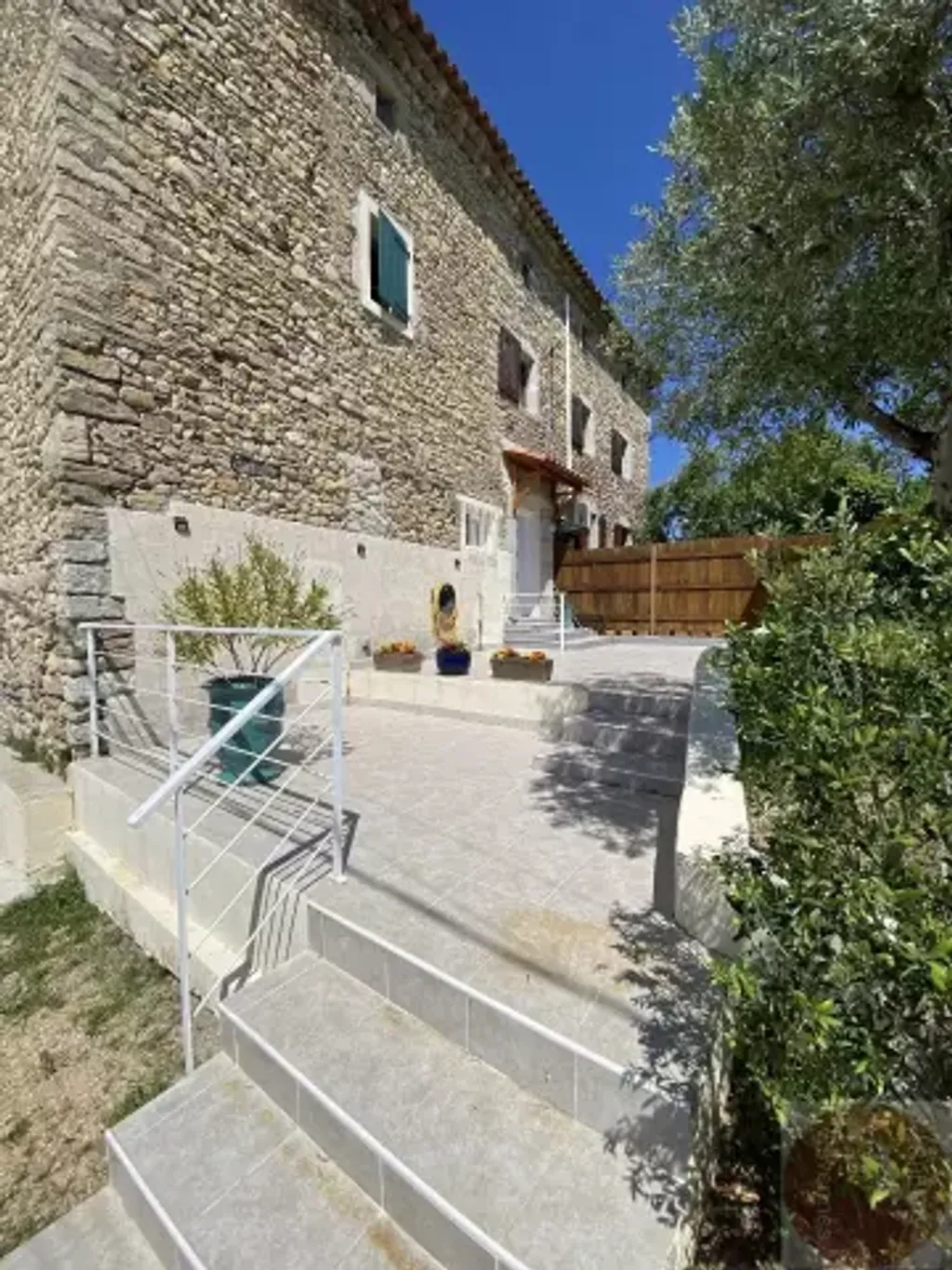 Achat maison à vendre 3 chambres 147 m² - Maruéjols-lès-Gardon