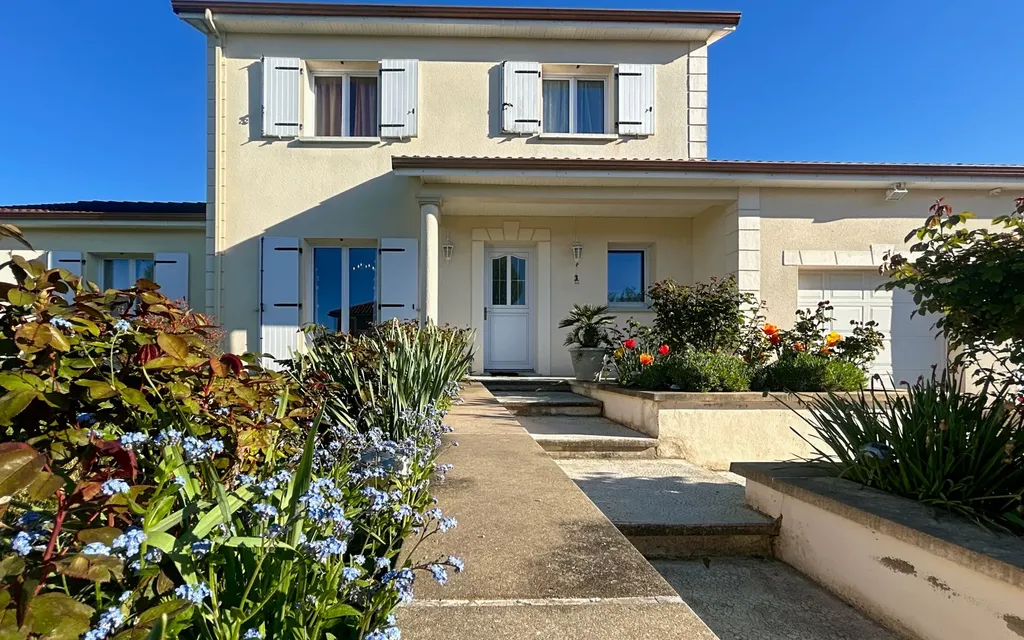 Achat maison à vendre 5 chambres 135 m² - Feytiat