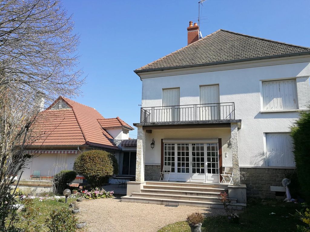 Achat maison à vendre 7 chambres 322 m² - Le Creusot