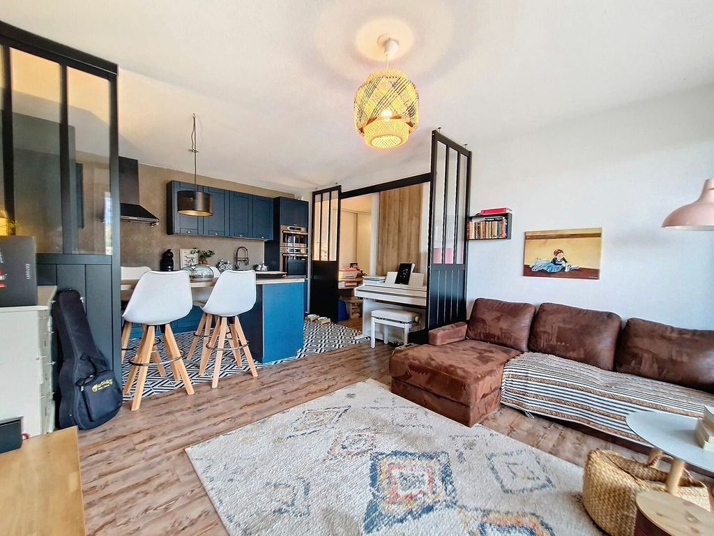 Achat appartement à vendre 3 pièces 59 m² - Vence
