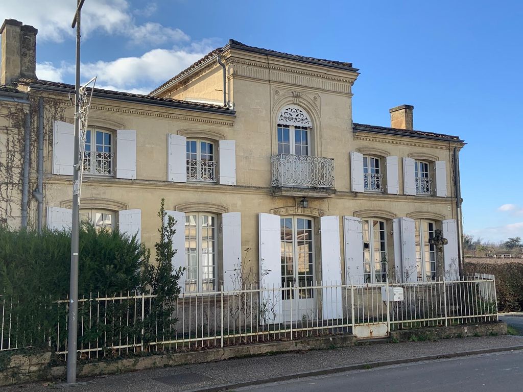 Achat maison à vendre 4 chambres 235 m² - Saint-Sulpice-et-Cameyrac