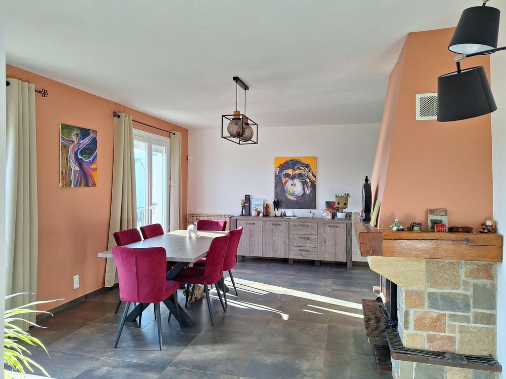 Achat maison à vendre 4 chambres 140 m² - Montchanin