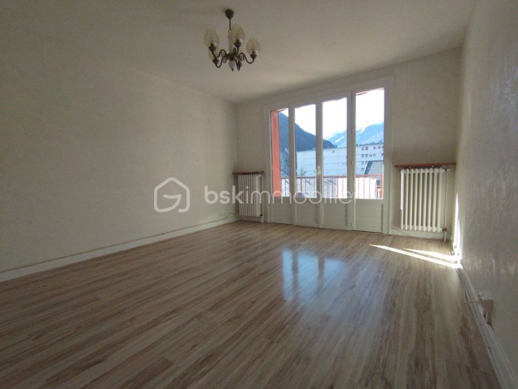 Achat appartement à vendre 4 pièces 73 m² - Saint-Jean-de-Maurienne