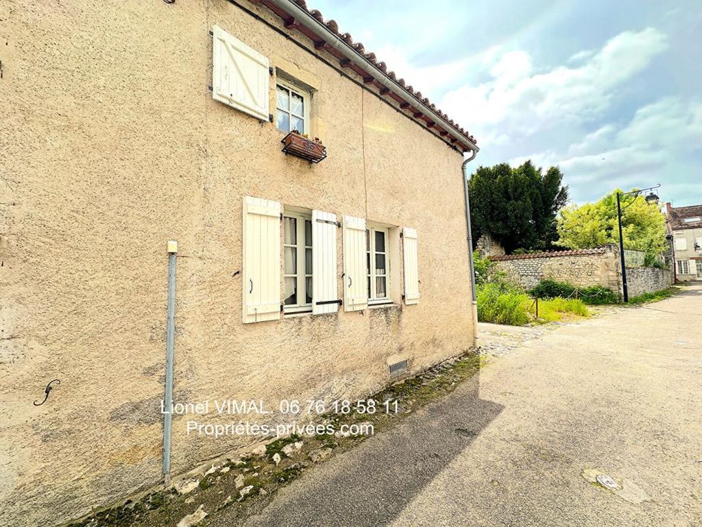 Achat maison 3 chambre(s) - Charroux