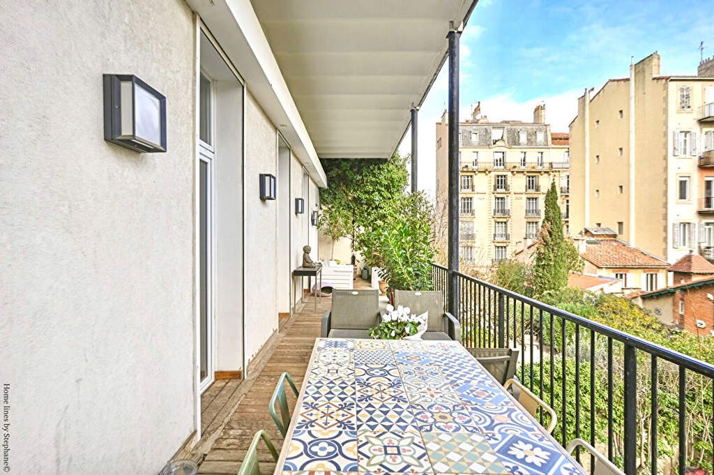 Achat appartement à vendre 4 pièces 180 m² - Marseille 8ème arrondissement