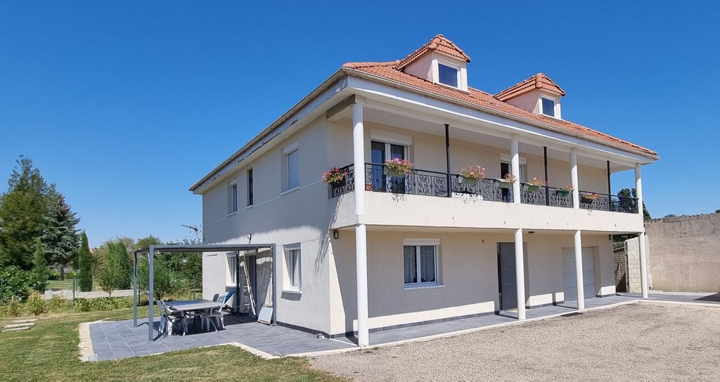 Achat maison à vendre 4 chambres 240 m² - Nogent-sur-Seine