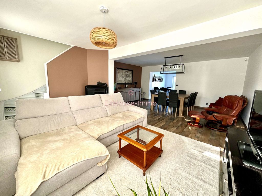 Achat maison à vendre 5 chambres 160 m² - Saint-Saulve