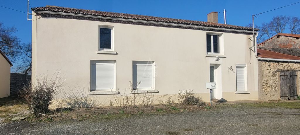 Achat maison à vendre 4 chambres 100 m² - Montrevault-sur-Èvre