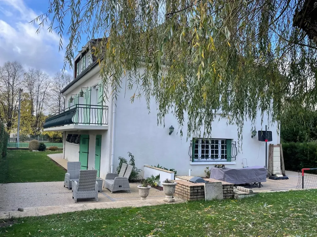 Achat maison à vendre 4 chambres 267 m² - Neufchâteau