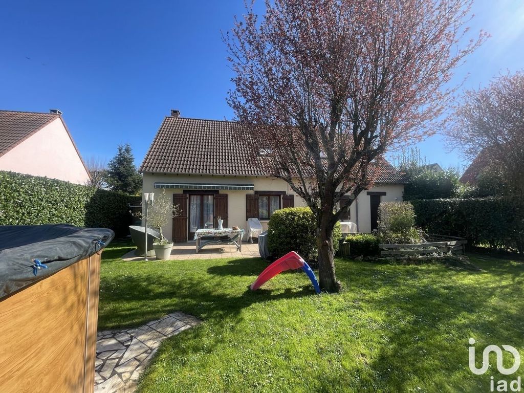 Achat maison à vendre 4 chambres 123 m² - Savigny-le-Temple