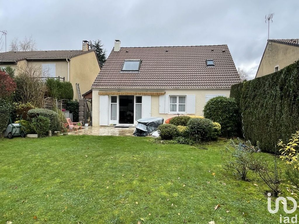 Achat maison à vendre 4 chambres 126 m² - Lésigny