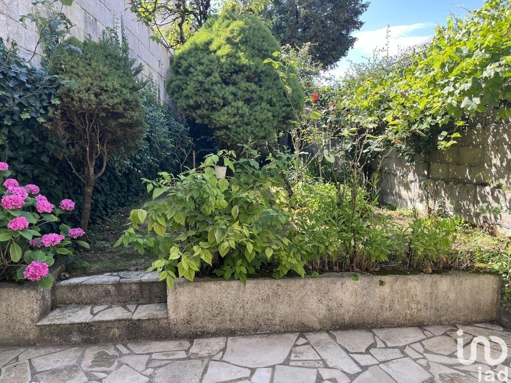 Achat maison à vendre 5 chambres 271 m² - Angoulême