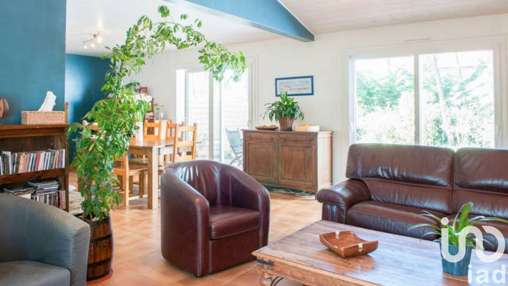Achat maison à vendre 4 chambres 140 m² - Saint-Jean-de-Monts