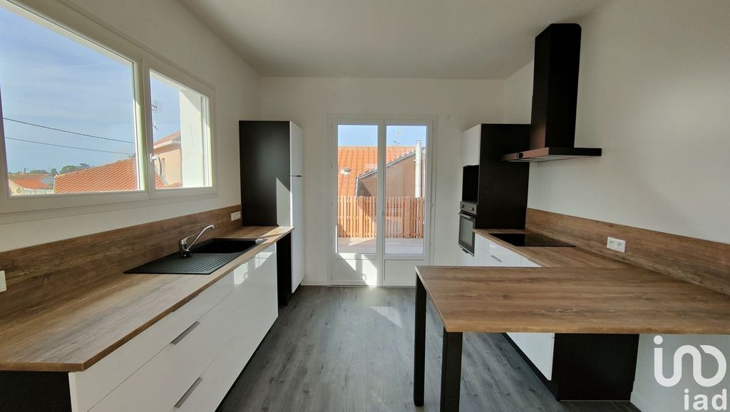 Achat appartement à vendre 4 pièces 104 m² - Saint-Michel-Chef-Chef