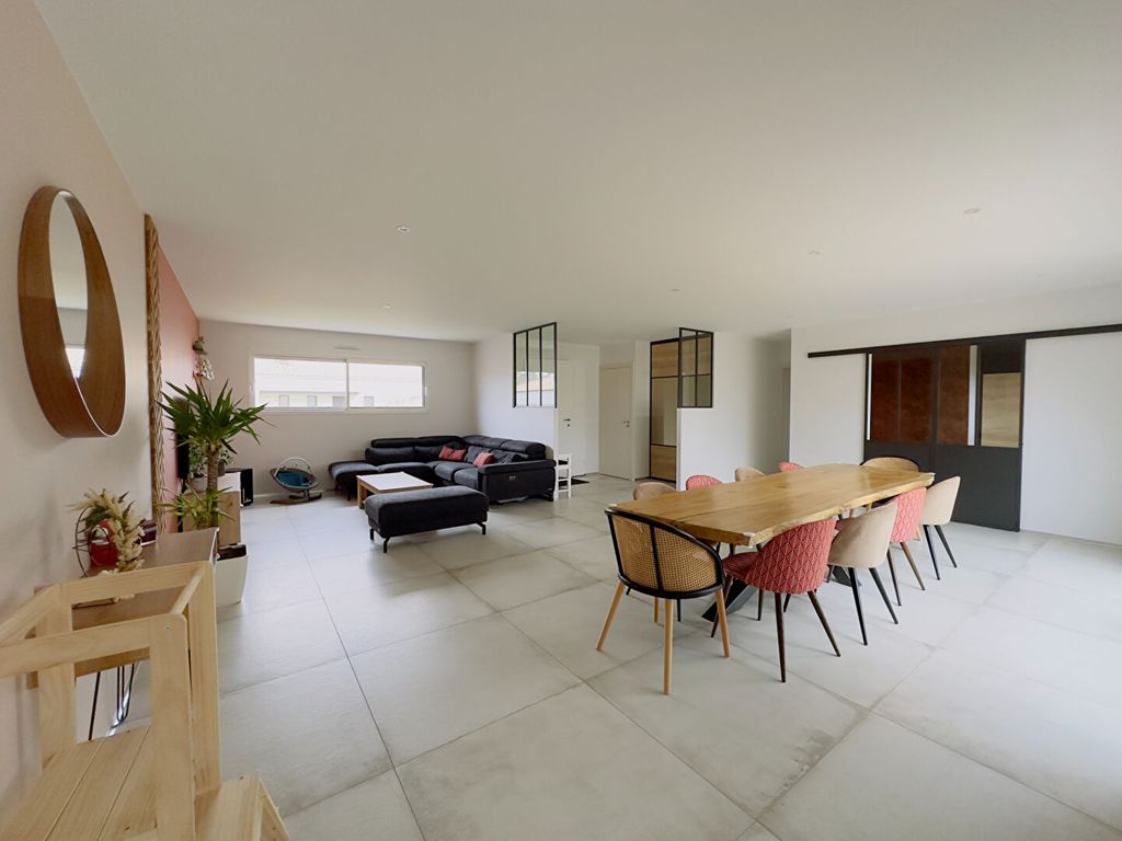 Achat maison à vendre 4 chambres 158 m² - La Roche-sur-Yon