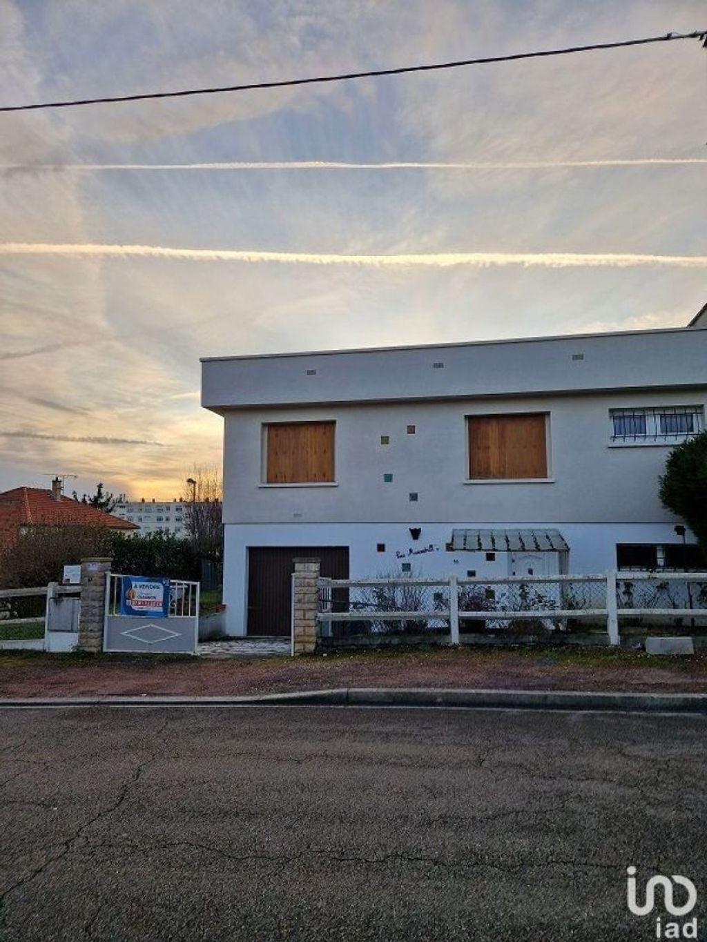 Achat maison à vendre 4 chambres 130 m² - Saint-Florentin