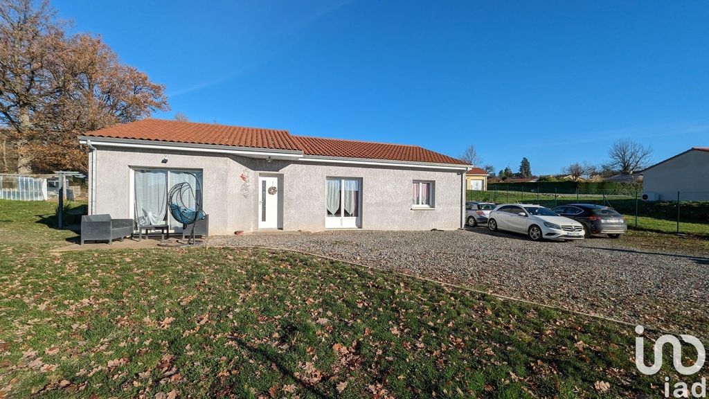 Achat maison à vendre 3 chambres 116 m² - Puy-Guillaume