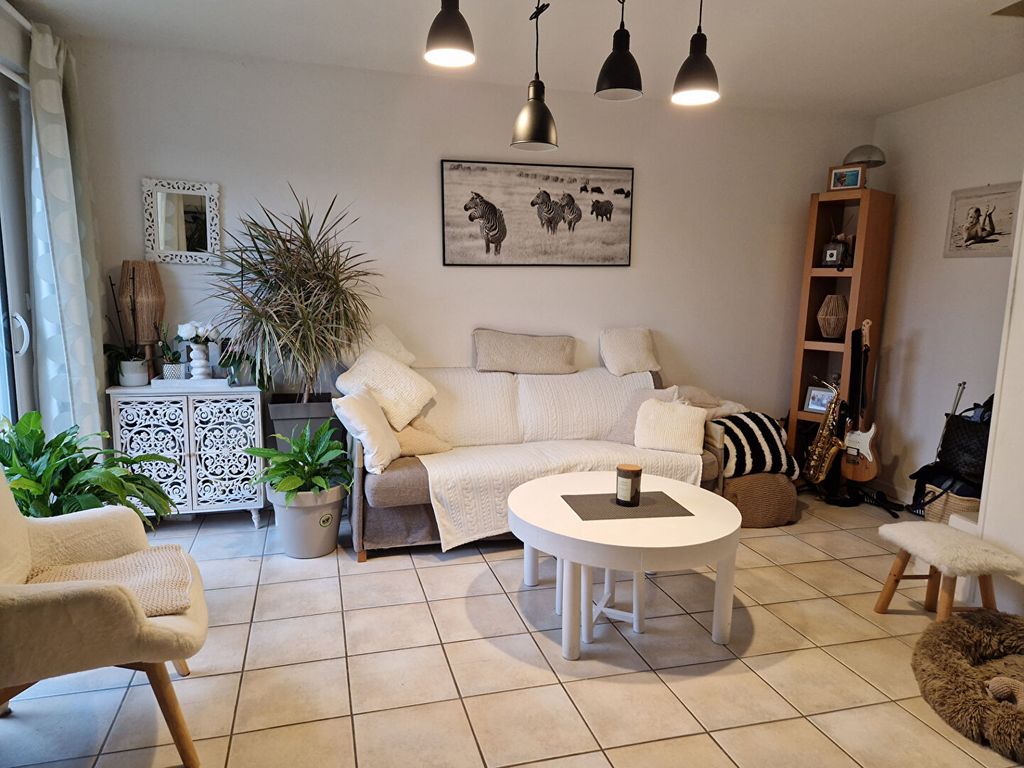 Achat maison à vendre 3 chambres 81 m² - Saint-Vivien