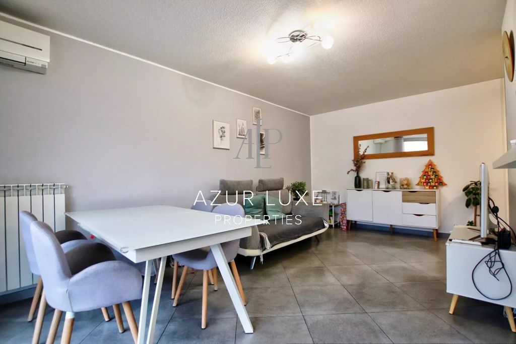 Achat appartement à vendre 3 pièces 56 m² - Roquebrune-Cap-Martin