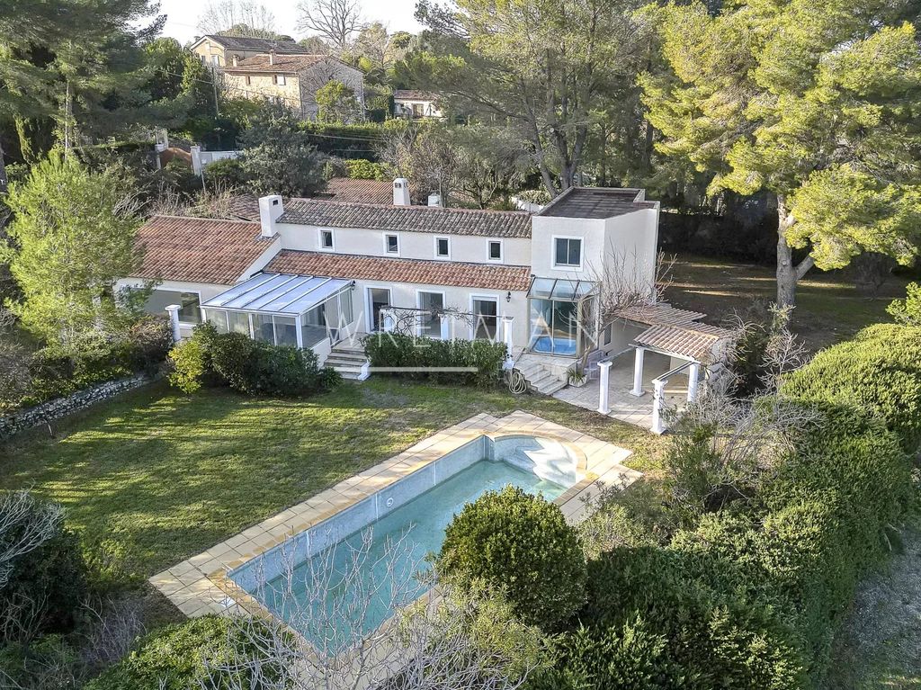 Achat maison à vendre 4 chambres 280 m² - Mougins