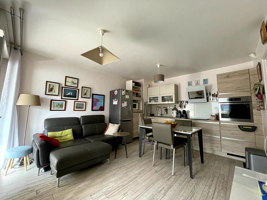 Achat appartement à vendre 3 pièces 57 m² - Romainville