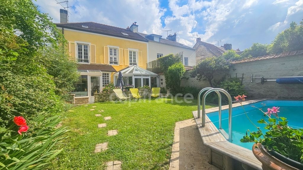 Achat maison à vendre 6 chambres 210 m² - Étampes