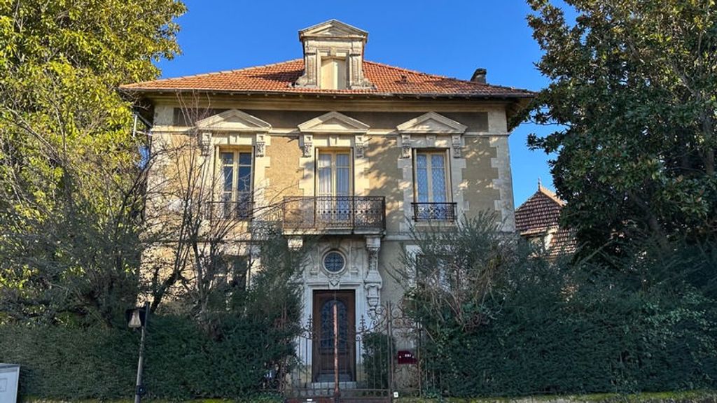 Achat maison à vendre 6 chambres 227 m² - Bergerac