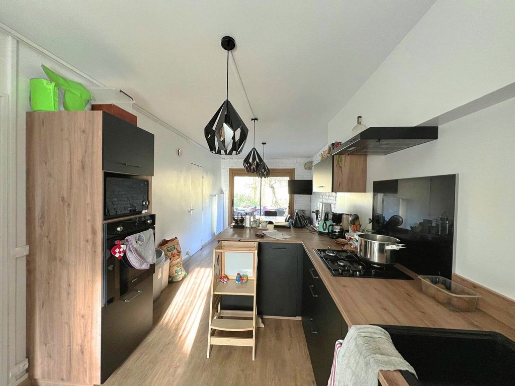 Achat maison à vendre 4 chambres 110 m² - Montrol-Sénard