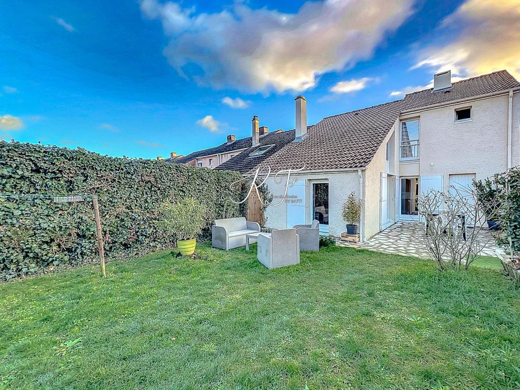 Achat maison à vendre 4 chambres 108 m² - Jouy-le-Moutier