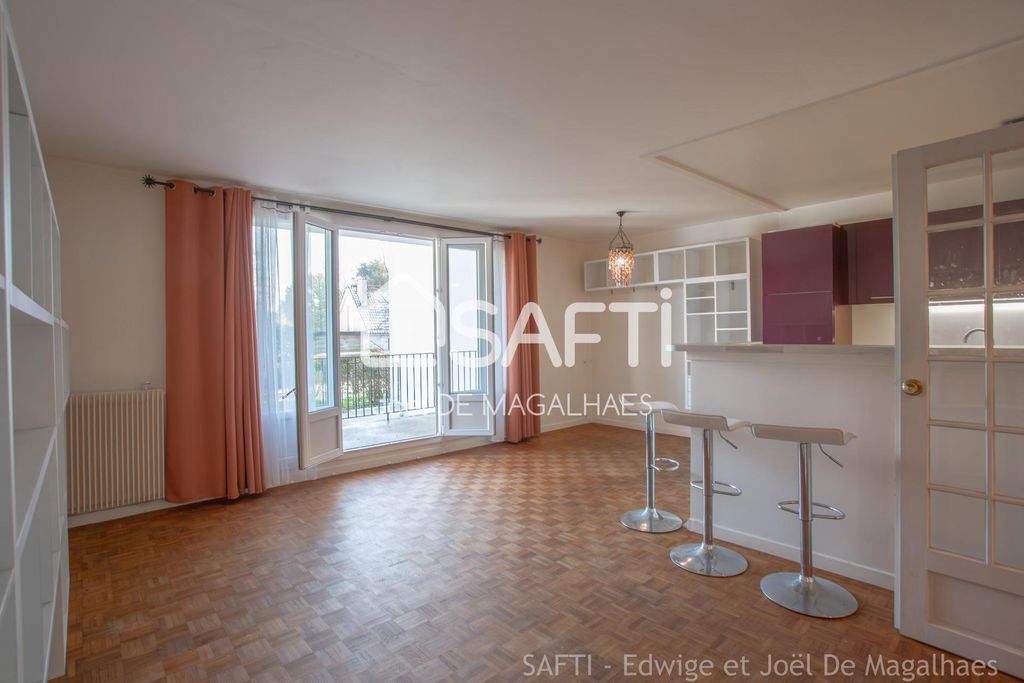 Achat appartement à vendre 3 pièces 71 m² - Le Mesnil-Saint-Denis