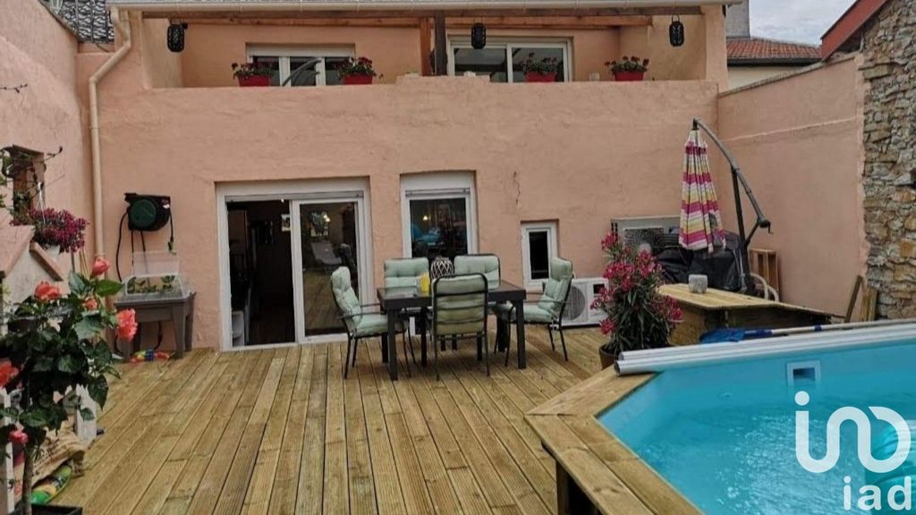 Achat maison à vendre 6 chambres 257 m² - Charly-Oradour
