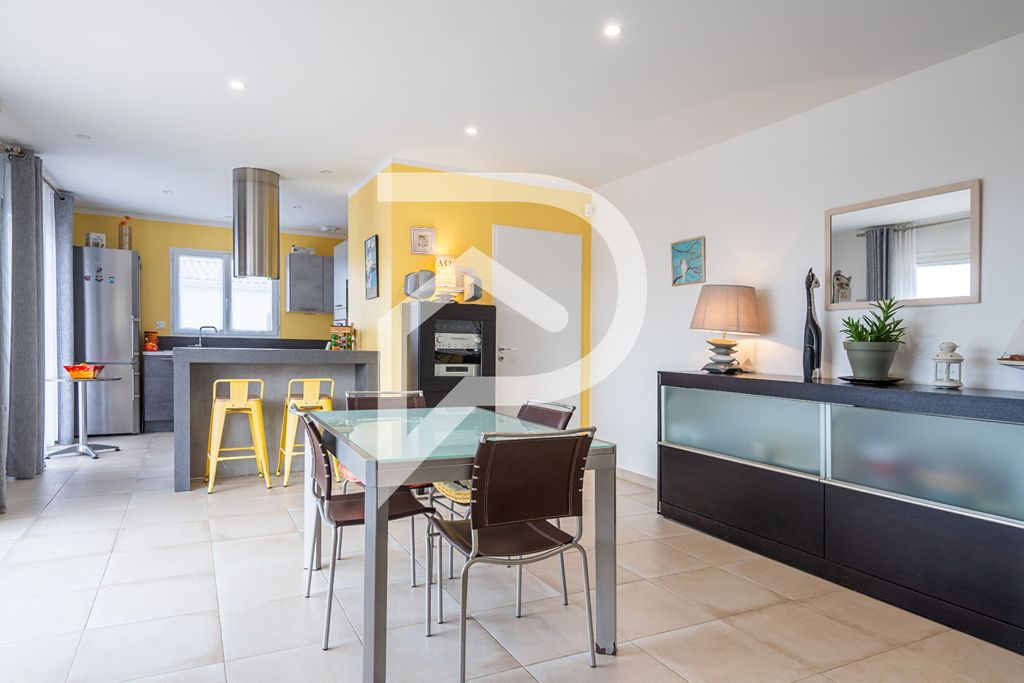 Achat maison à vendre 2 chambres 92 m² - Uzès