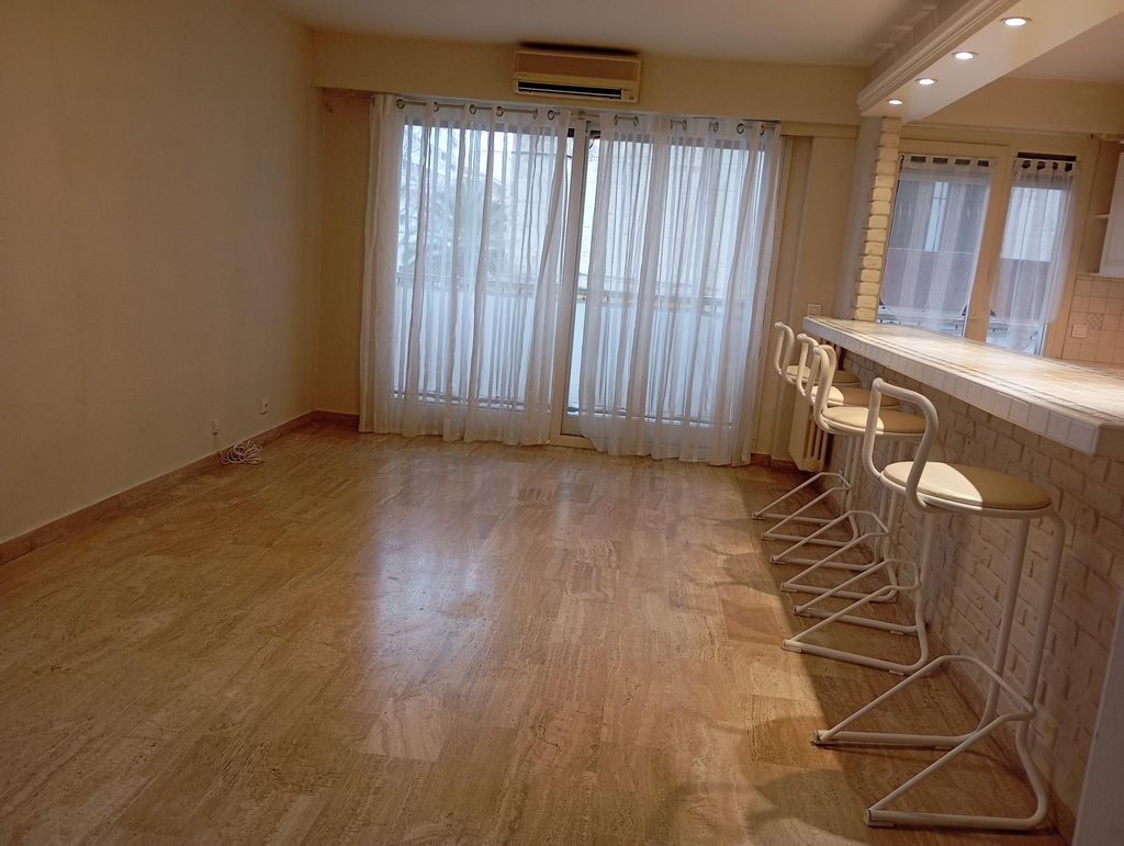 Achat appartement à vendre 3 pièces 69 m² - Cannes