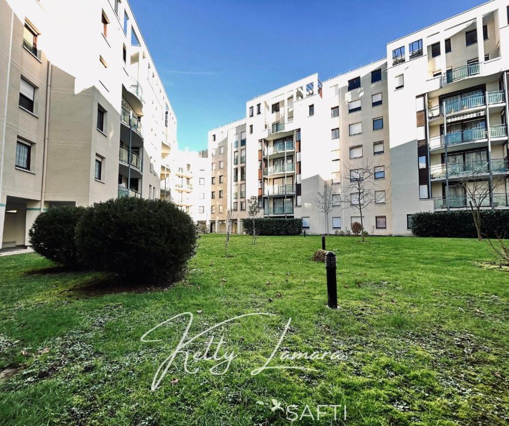 Achat appartement à vendre 4 pièces 88 m² - Montigny-le-Bretonneux