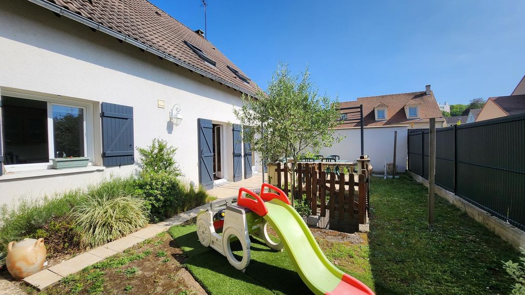 Achat maison à vendre 5 chambres 135 m² - Flins-sur-Seine